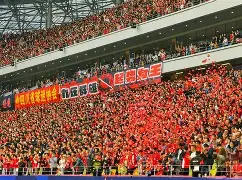 国内球队主场拼搏,上演绝地逆转 国内球队主场拼搏,上演绝地逆转