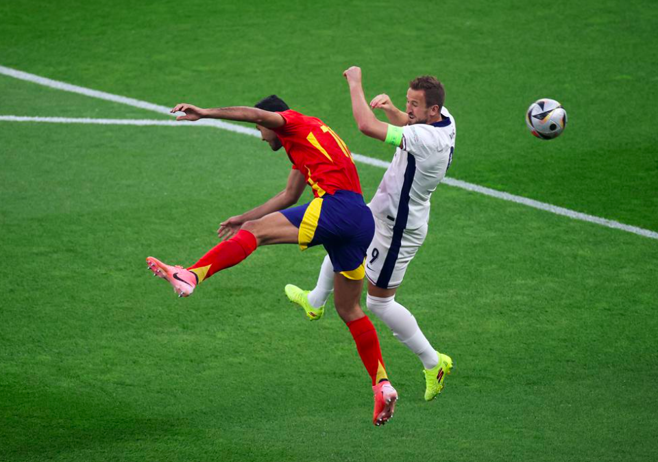 精彩瞬间抢眼，欧洲足球赛事情节变幻莫测的简单介绍