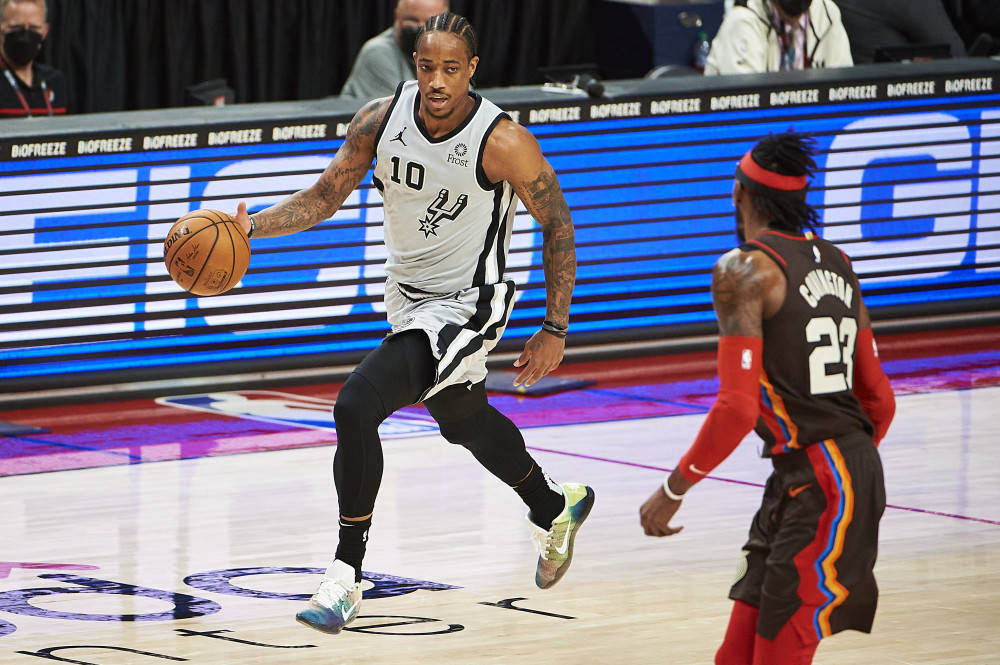 开拓者主场逆转马刺，豪取二连胜的简单介绍