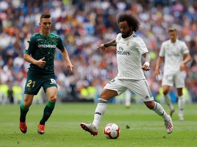 皇马主场击败毕尔巴鄂,卫冕冠军状态回暖的简单介绍 皇马主场击败毕尔巴鄂,卫冕冠军状态回暖的简单介绍