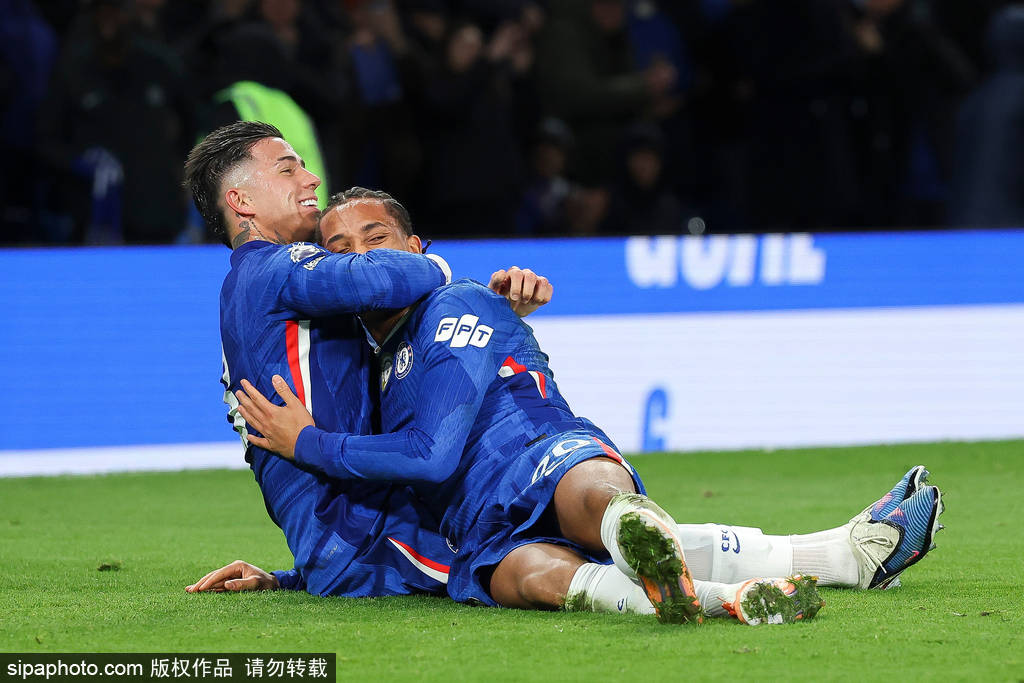 凤凰娱乐APP-欧洲联赛两强将在球场上争夺胜利的简单介绍