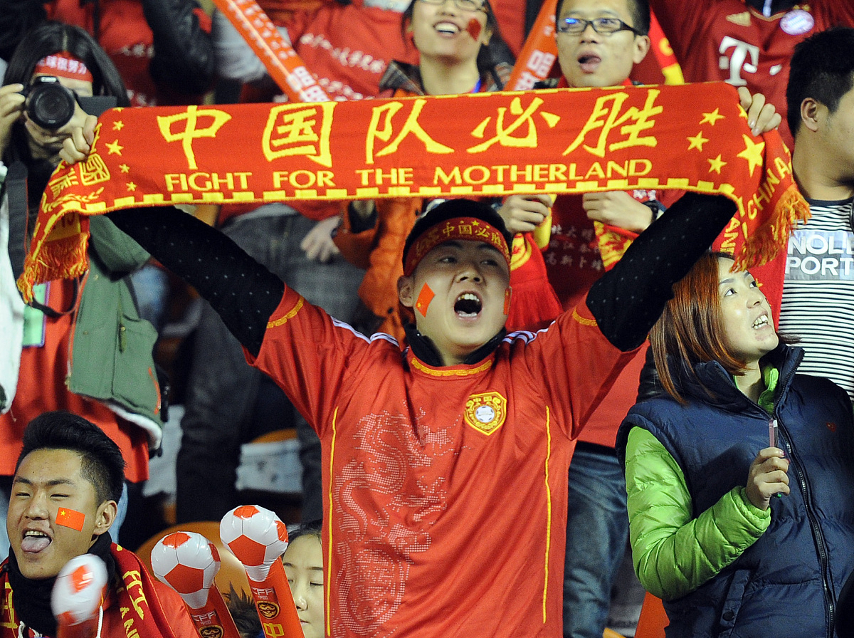 移动端游戏-中国足球队迎来国际赛事决赛夺冠